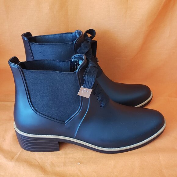 Bernardo Stylish Rain Boot “Lacey” Womens Black Size 11 New Without Tags - Picture 2 of 10